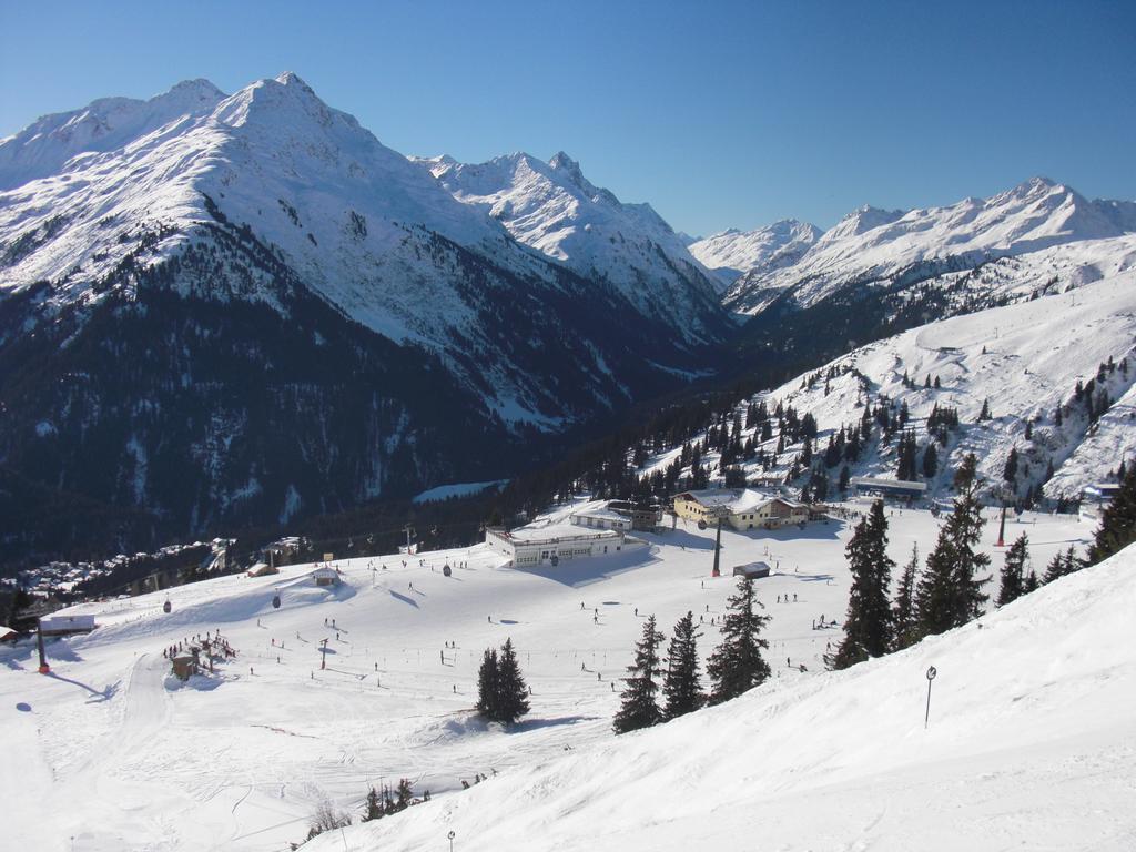 Hotel Schwarzer Adler Pettneu am Arlberg Eksteriør bilde
