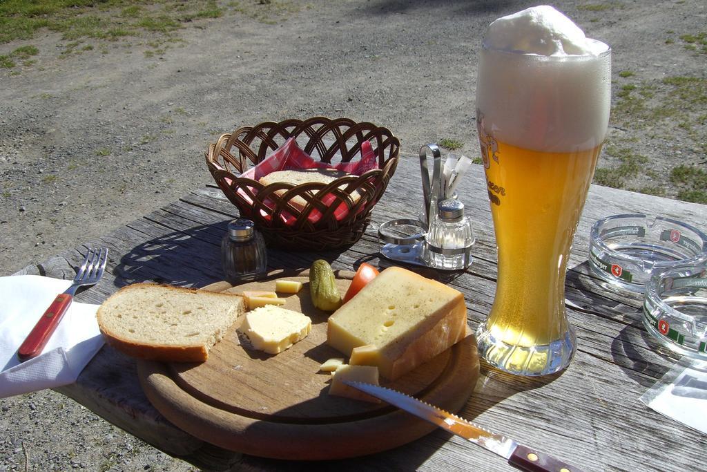 Hotel Schwarzer Adler Pettneu am Arlberg Eksteriør bilde
