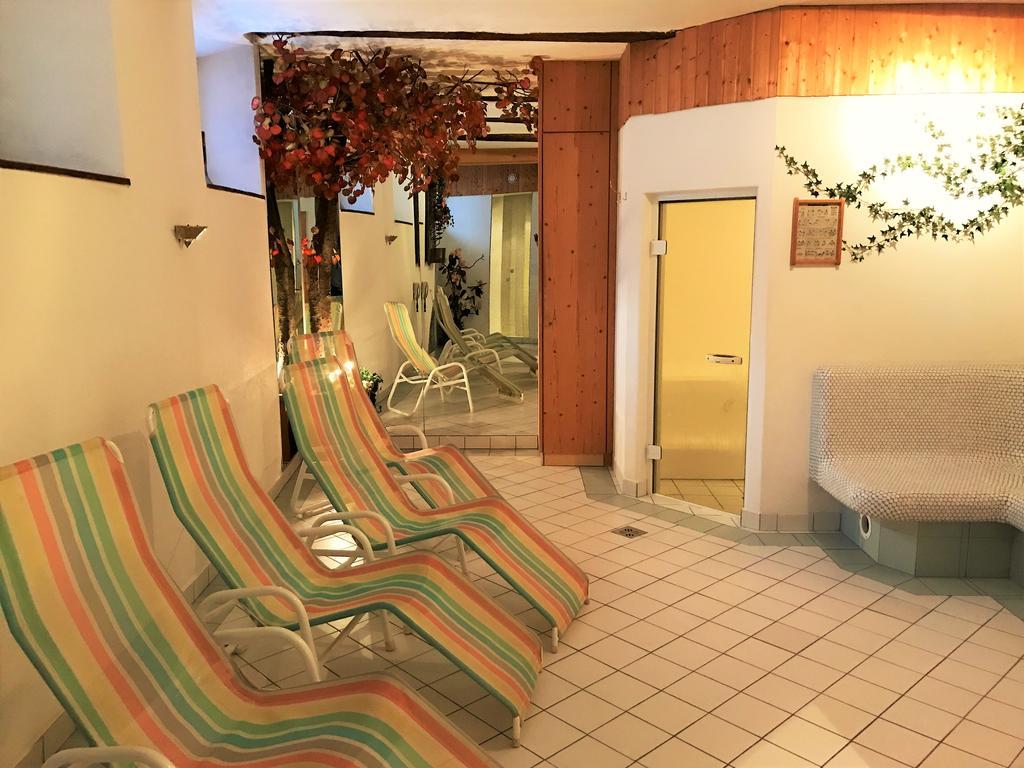 Hotel Schwarzer Adler Pettneu am Arlberg Eksteriør bilde